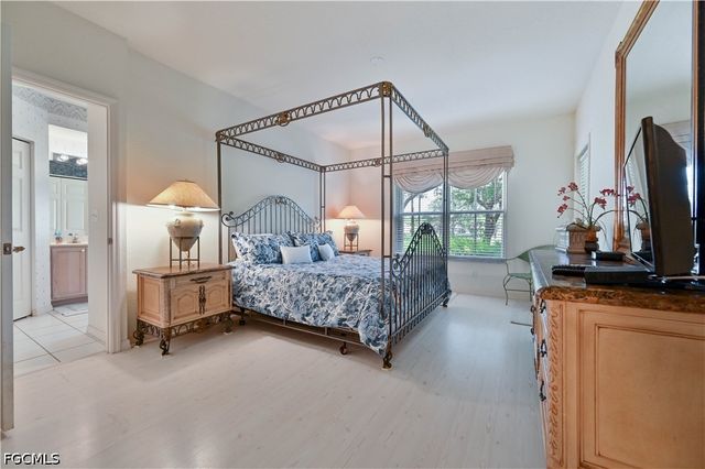 28060 Palmas Grandes LN 105, Bonita Springs, FL 34135