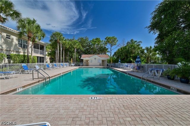 28060 Palmas Grandes LN 105, Bonita Springs, FL 34135