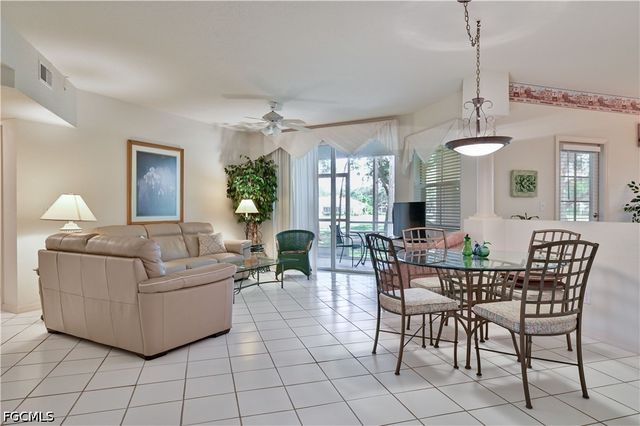 28060 Palmas Grandes LN 105, Bonita Springs, FL 34135