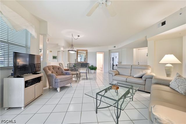28060 Palmas Grandes LN 105, Bonita Springs, FL 34135