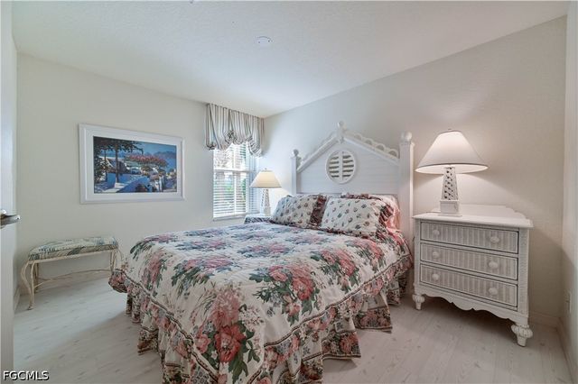 28060 Palmas Grandes LN 105, Bonita Springs, FL 34135
