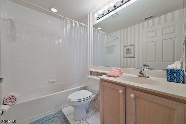 28060 Palmas Grandes LN 105, Bonita Springs, FL 34135