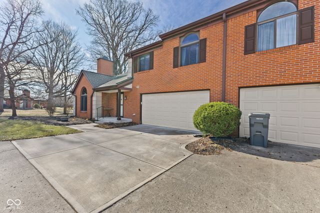 9271 Golden Leaf Way, Indianapolis, IN 46260