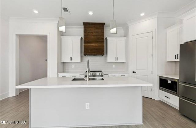 37 Good Street, Bay Saint Louis, MS 39520