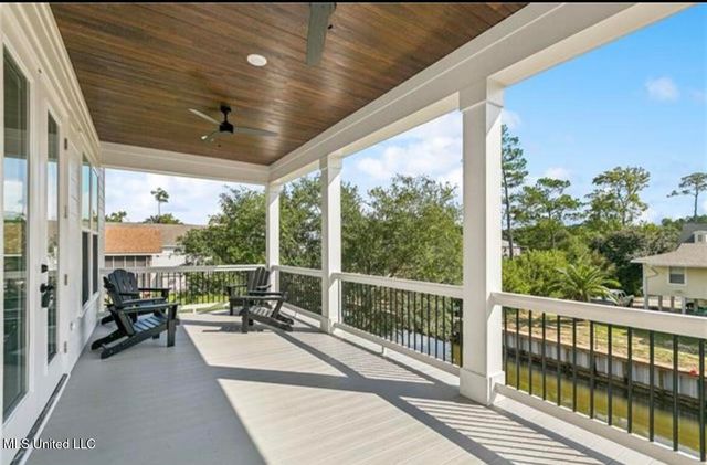 37 Good Street, Bay Saint Louis, MS 39520