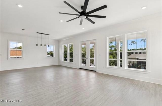 37 Good Street, Bay Saint Louis, MS 39520