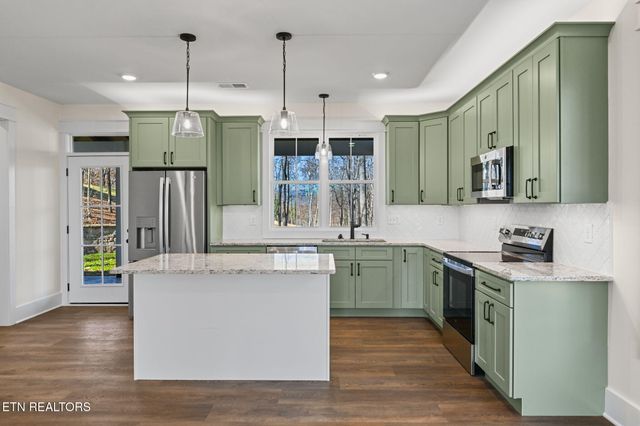 104 Timbercrest Lane, Clinton, TN 37716