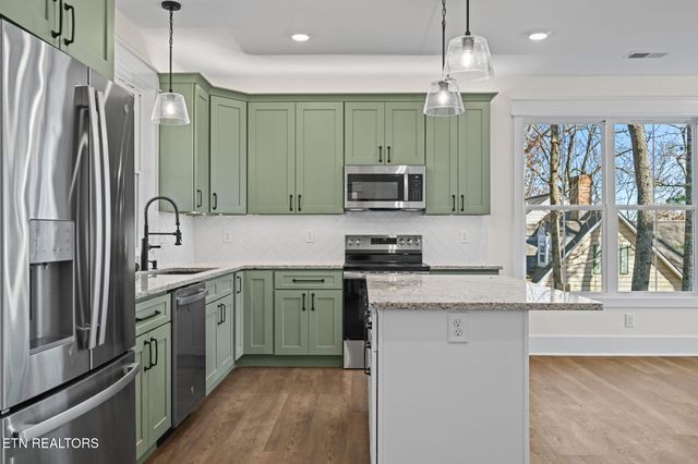 104 Timbercrest Lane, Clinton, TN 37716