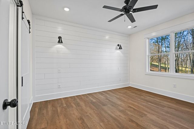 104 Timbercrest Lane, Clinton, TN 37716