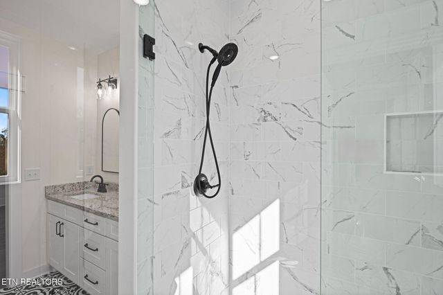 104 Timbercrest Lane, Clinton, TN 37716