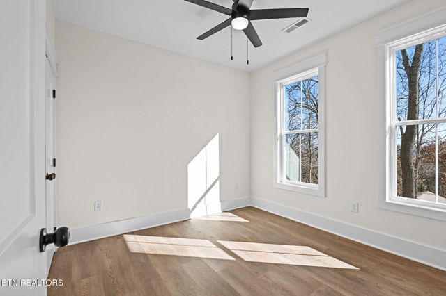 104 Timbercrest Lane, Clinton, TN 37716