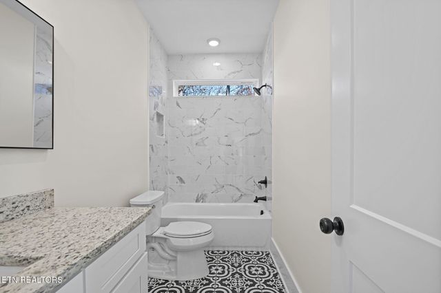 104 Timbercrest Lane, Clinton, TN 37716