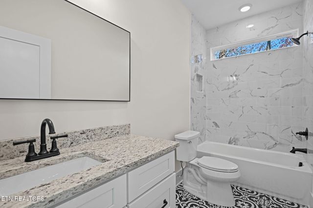 104 Timbercrest Lane, Clinton, TN 37716