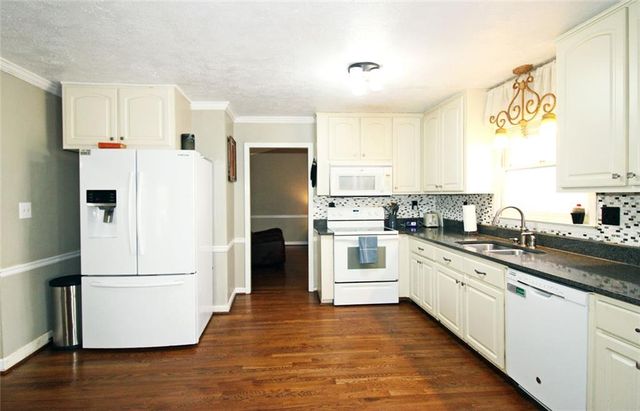 1081 New Gibraltar Square, Stone Mountain, GA 30083