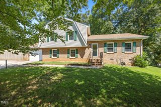6600 Coach Light Circle, Raleigh, NC 27613