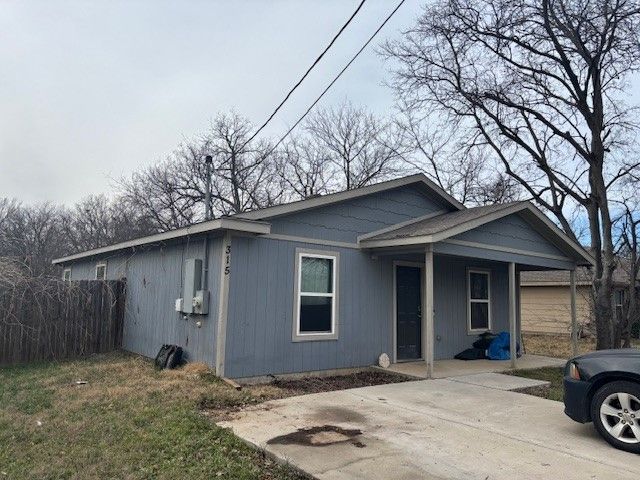 315 N Morris Street, Gainesville, TX 76240