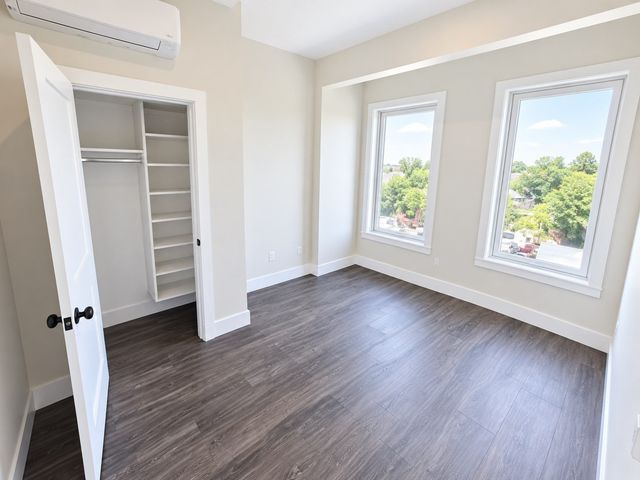 64 Tolman 1, Boston, MA 02122