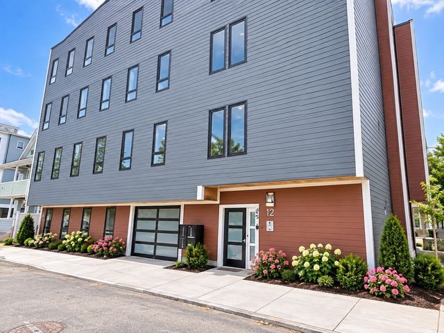 64 Tolman 1, Boston, MA 02122