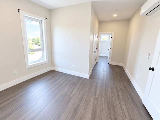 64 Tolman 1, Boston, MA 02122