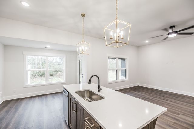 2157 Rylee Way, Greenbrier, TN 37073