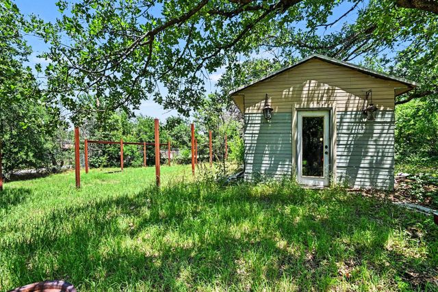 7184 Base Street, Azle, TX 76020