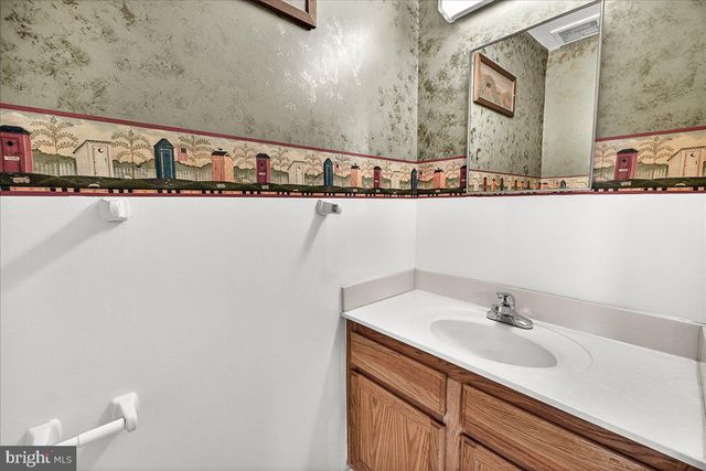 912 LANVALE ST, Hagerstown, MD 21740