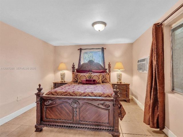 10 SW 72nd Avenue, Miami, FL 33144