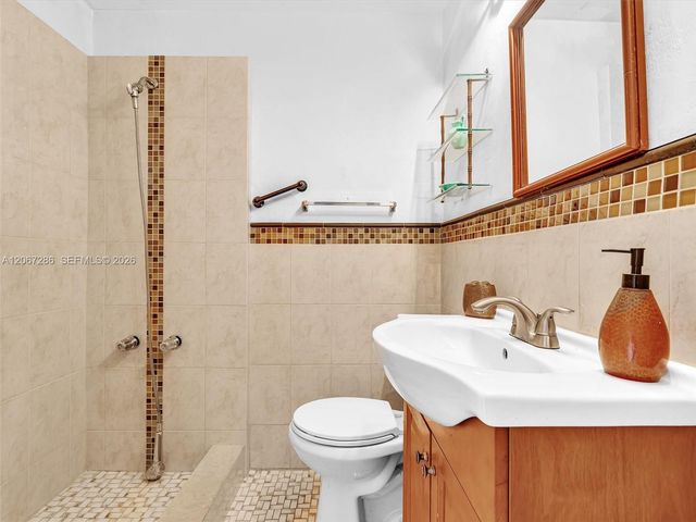 10 SW 72nd Avenue, Miami, FL 33144