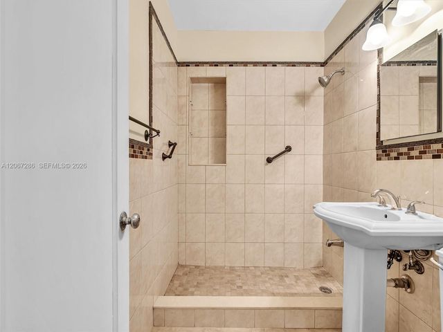 10 SW 72nd Avenue, Miami, FL 33144
