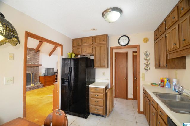 1708 GARDENRIDGE ROAD, Gardendale, AL 35071