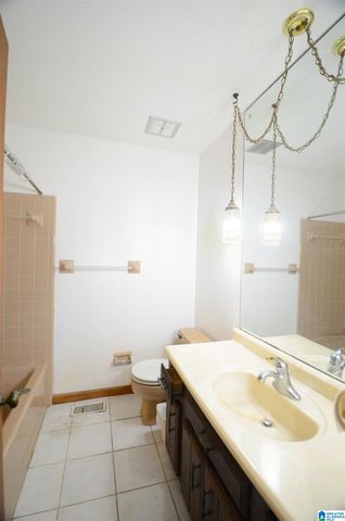 1708 GARDENRIDGE ROAD, Gardendale, AL 35071