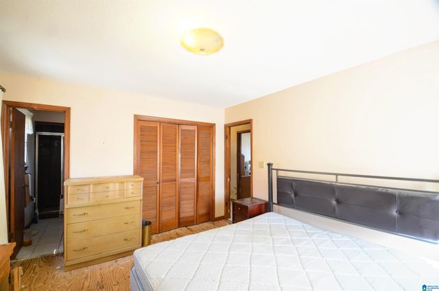 1708 GARDENRIDGE ROAD, Gardendale, AL 35071