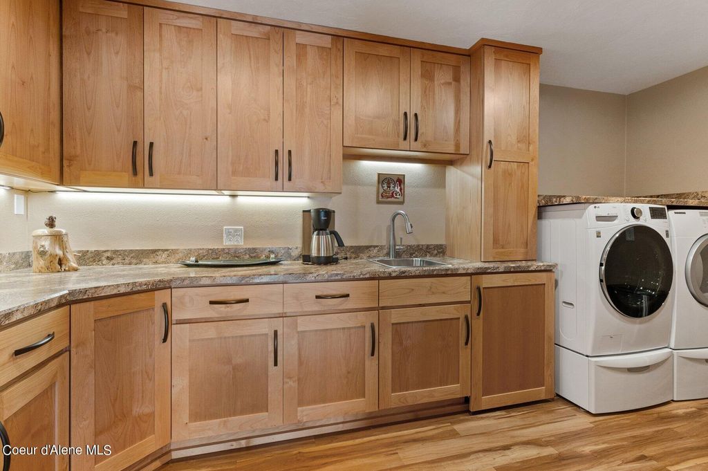 2537 Lakeshore Dr, Sagle, ID 83860 photo 14