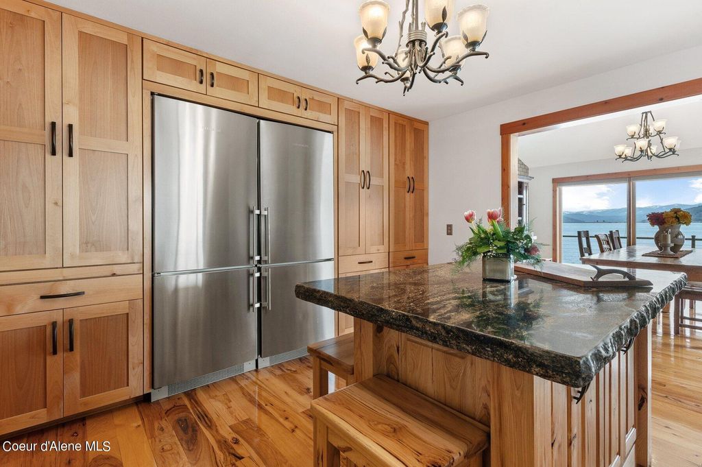 2537 Lakeshore Dr, Sagle, ID 83860 photo 9