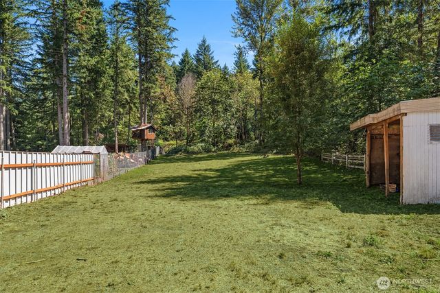 28444 Retreat Kanaskat Road SE, Ravensdale, WA 98051