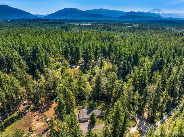 28444 Retreat Kanaskat Road SE, Ravensdale, WA 98051