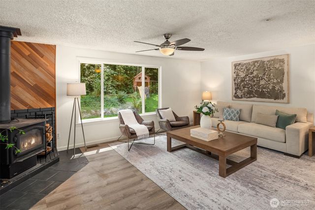 28444 Retreat Kanaskat Road SE, Ravensdale, WA 98051