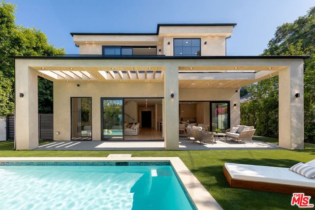 17811 Collins Street, Encino, CA 91316