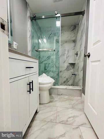 2440-42 S 9TH ST, Philadelphia, PA 19148