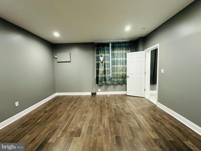 2440-42 S 9TH ST, Philadelphia, PA 19148
