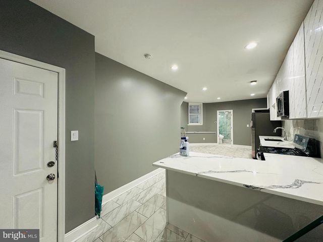 2440-42 S 9TH ST, Philadelphia, PA 19148