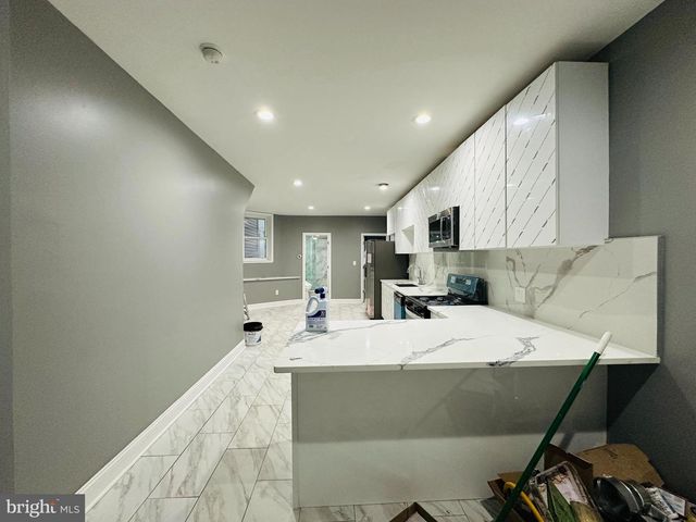 2440-42 S 9TH ST, Philadelphia, PA 19148