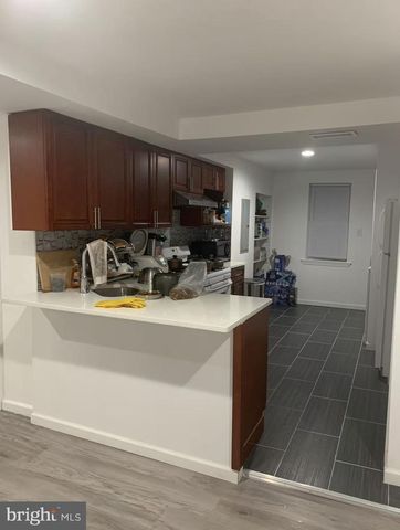 2440-42 S 9TH ST, Philadelphia, PA 19148