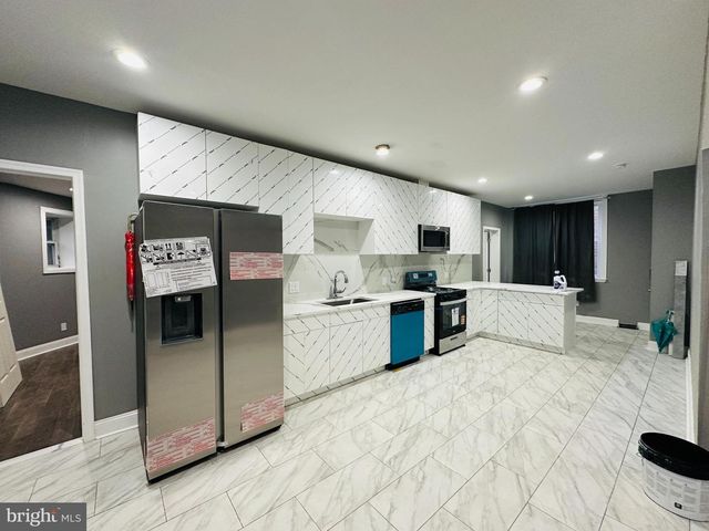 2440-42 S 9TH ST, Philadelphia, PA 19148