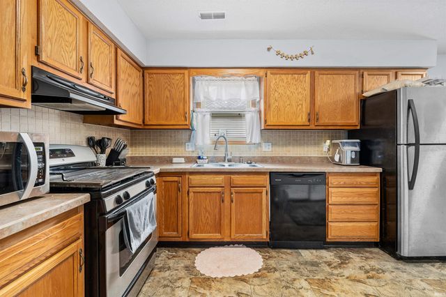 421 Manahan Drive, Angola, IN 46703