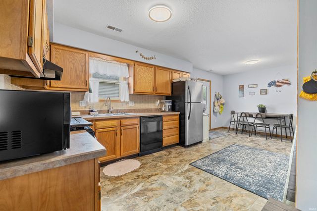 421 Manahan Drive, Angola, IN 46703