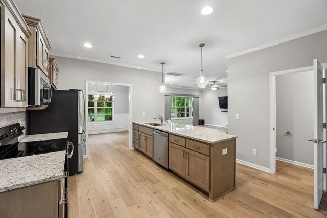 248 Doak Rd, Manchester, TN 37355