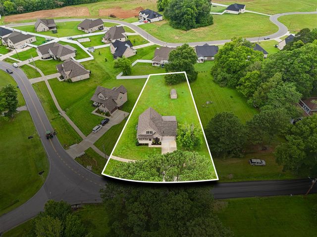 248 Doak Rd, Manchester, TN 37355
