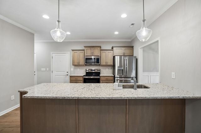248 Doak Rd, Manchester, TN 37355
