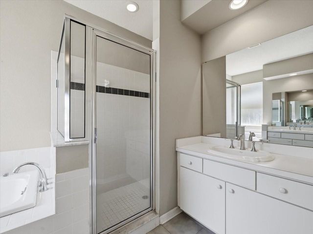 19607 MORDEN BLUSH DRIVE, Lutz, FL 33558